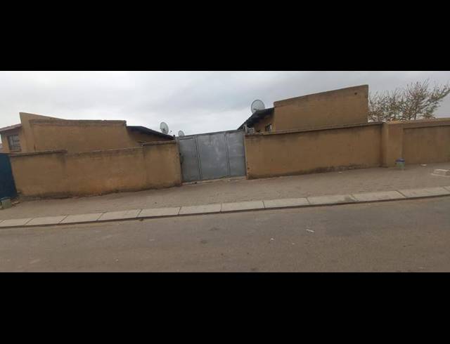 13 BEDROOM HOUSE FOR SALE IN ISITHAME